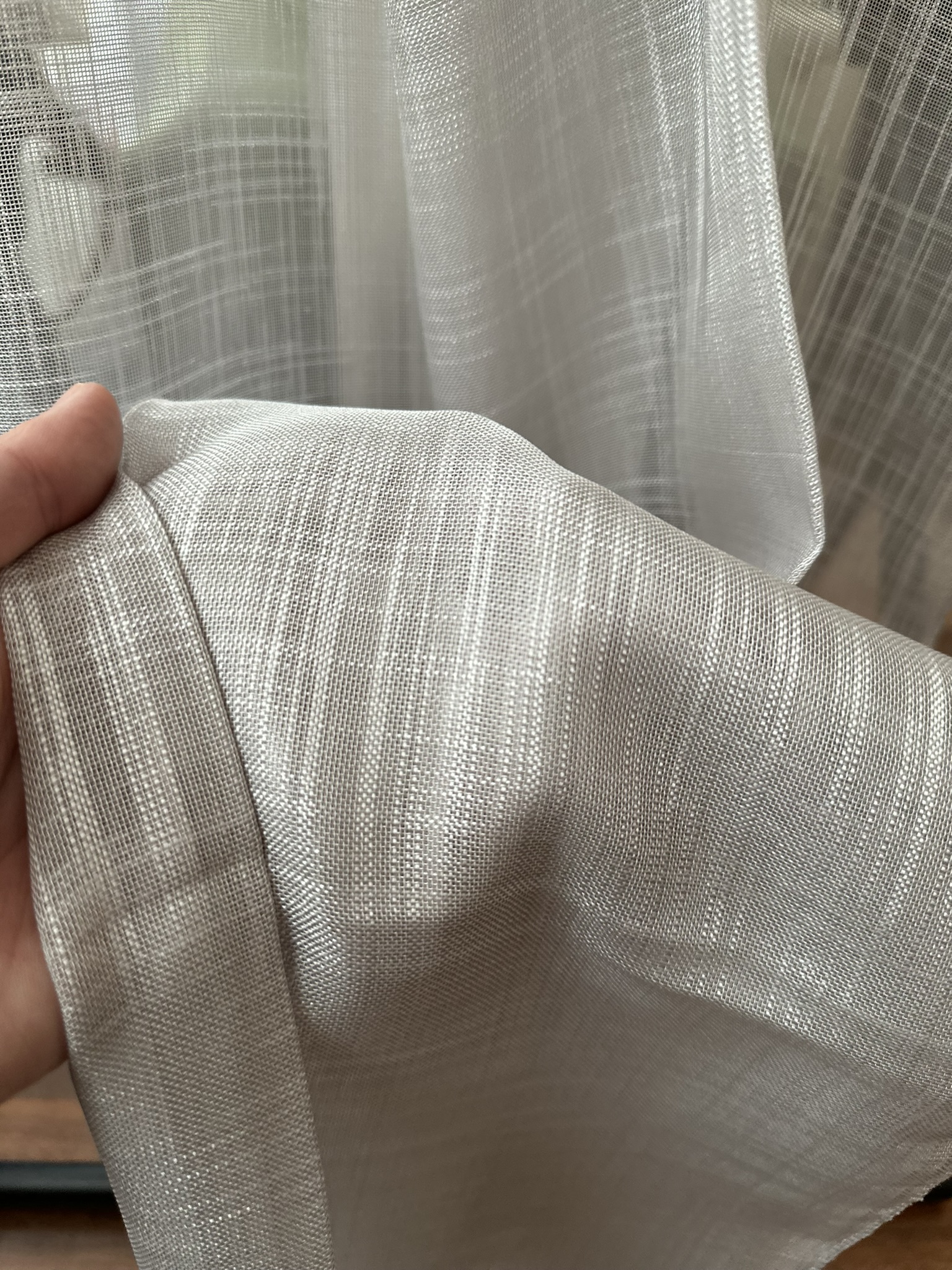 Ptextil - Тънко мрежесто перде Сантаса в сив цвят, с перделък Тънко мрежесто перде Сантаса в сив цвят, с перделък - Image 5