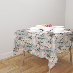 Покривка "Бели цветя"