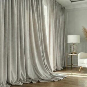 велурена завеса в светло сив цвят