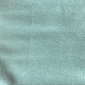 велурена завеса в ментов цвят